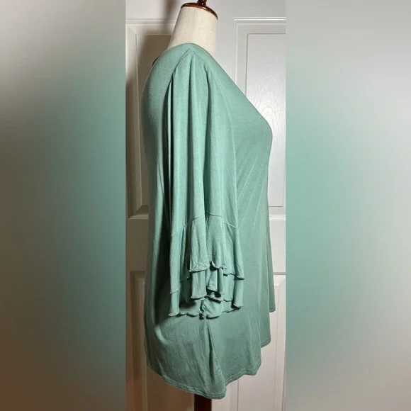 BloomChic Mint Green Women’s Tunic with Ruffled Sleeves - Picture 5 of 9